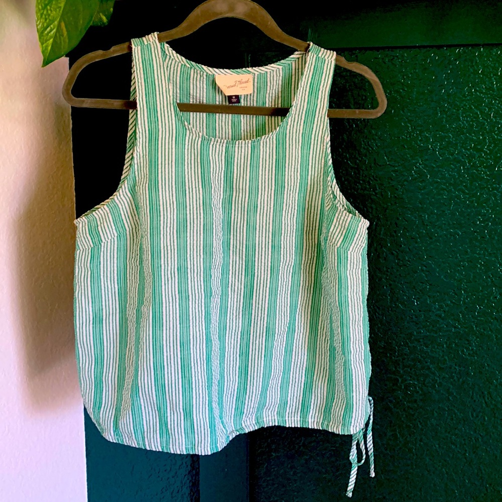 Universal Thread sleeveless blouse